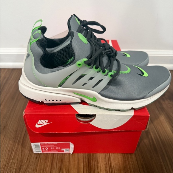 NikeAir Presto Premium 'Halloween Creepy Crawlies' (2022) - Picture 1 of 5